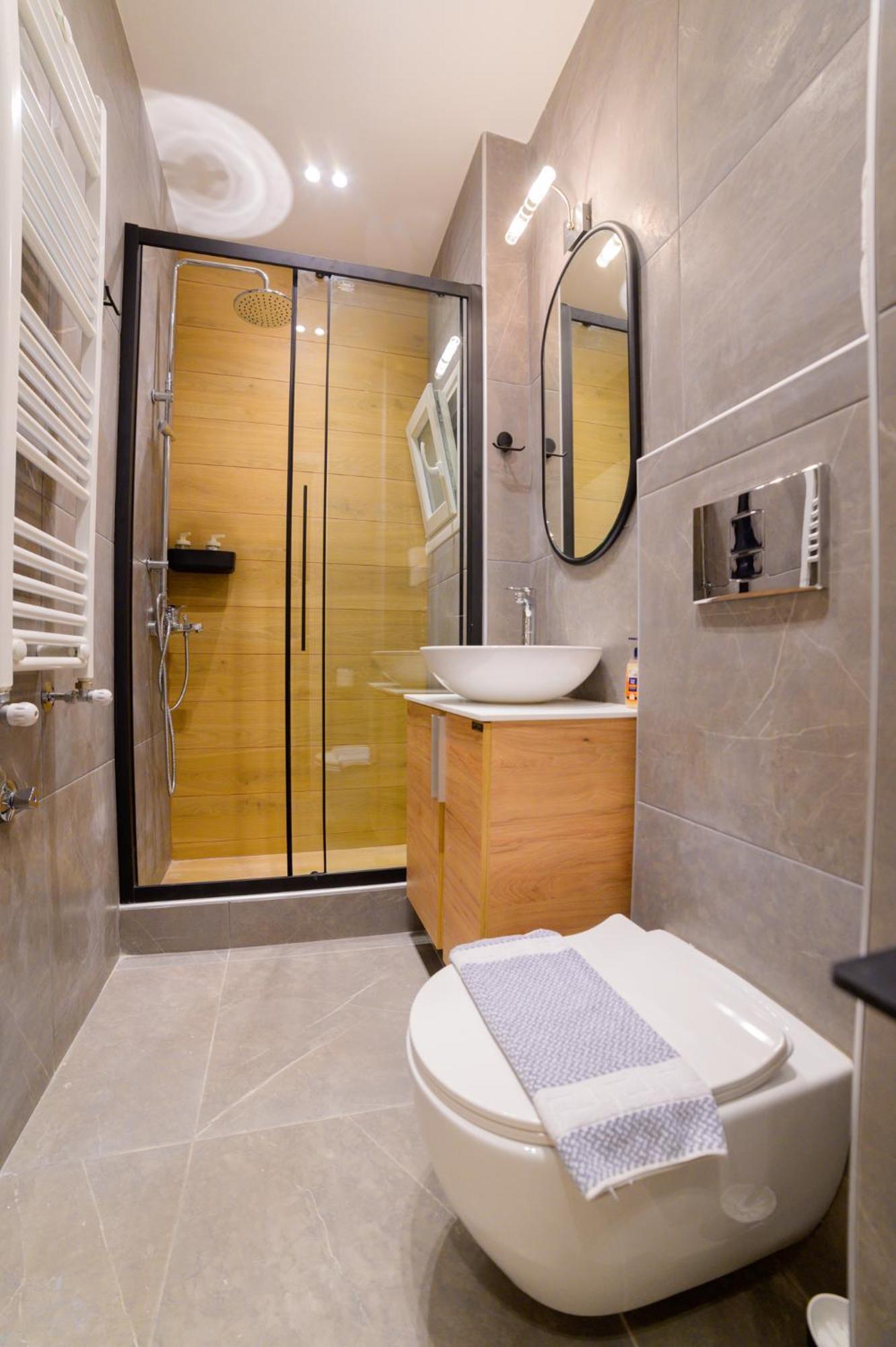 New Modern 2Nd Floor Apartment Thessaloniki Exterior photo
